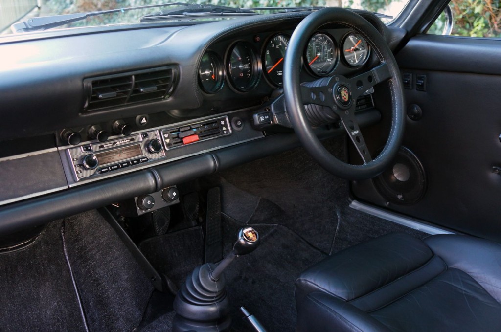 PORSCHE 911 CLASSIC