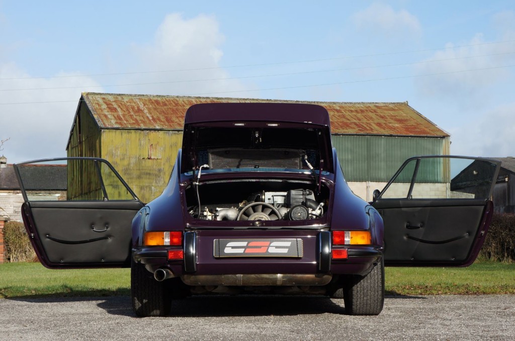 PORSCHE 911 CLASSIC