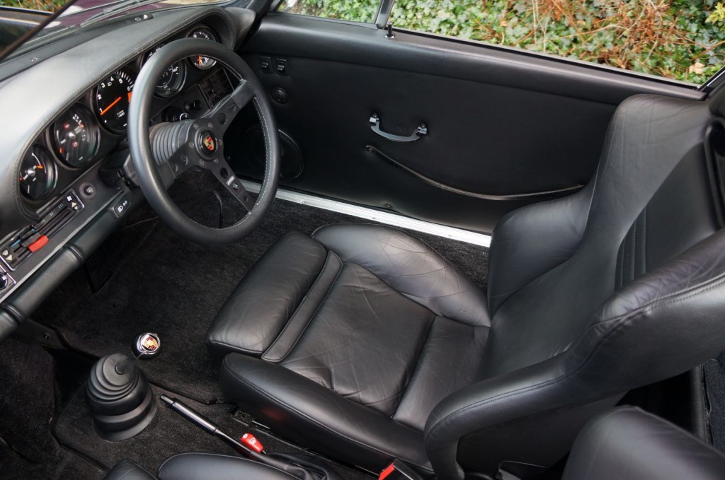 PORSCHE 911 CLASSIC