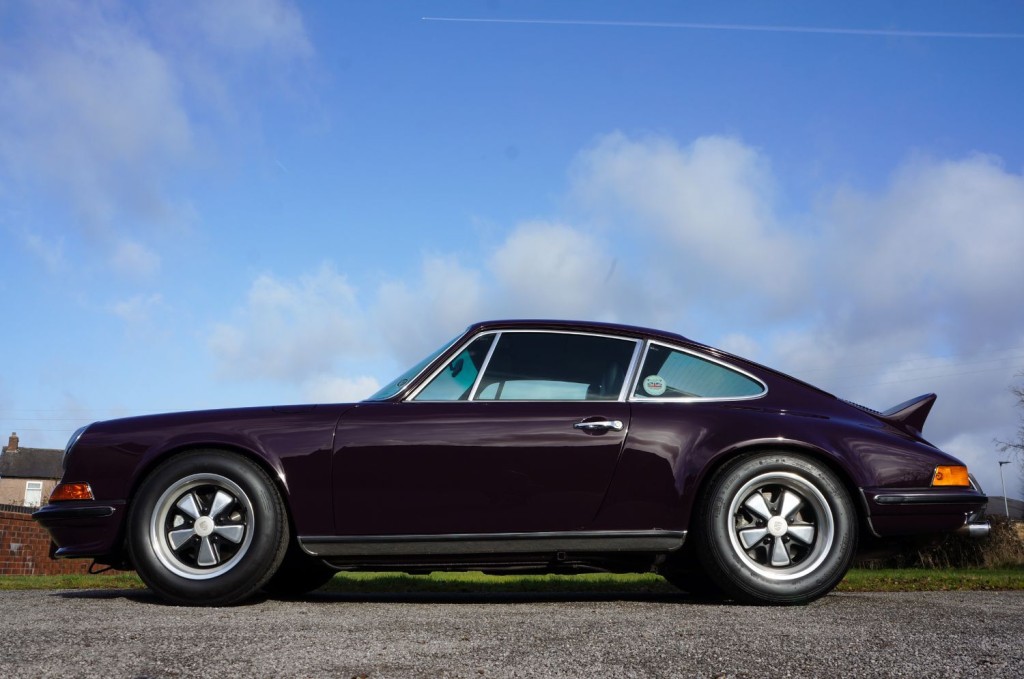 PORSCHE 911 CLASSIC