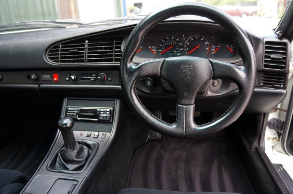 PORSCHE 968