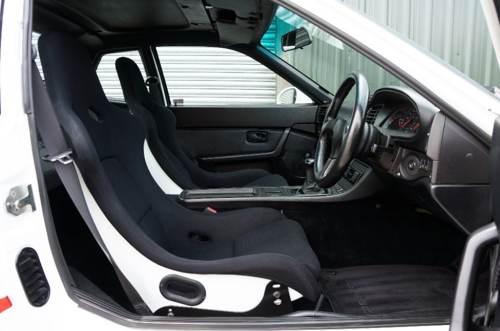 PORSCHE 968