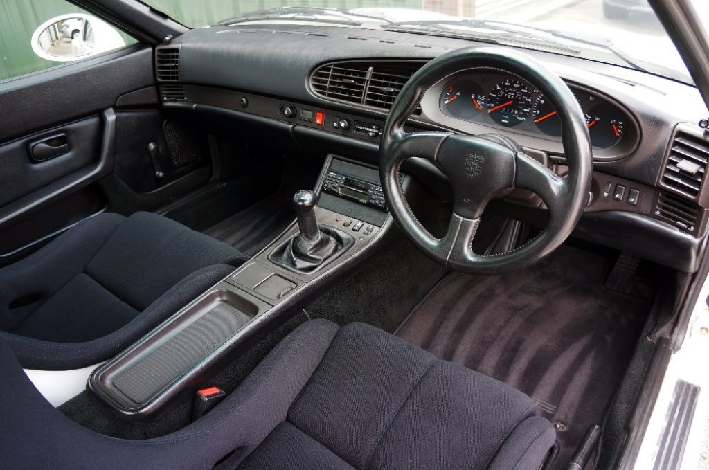 PORSCHE 968