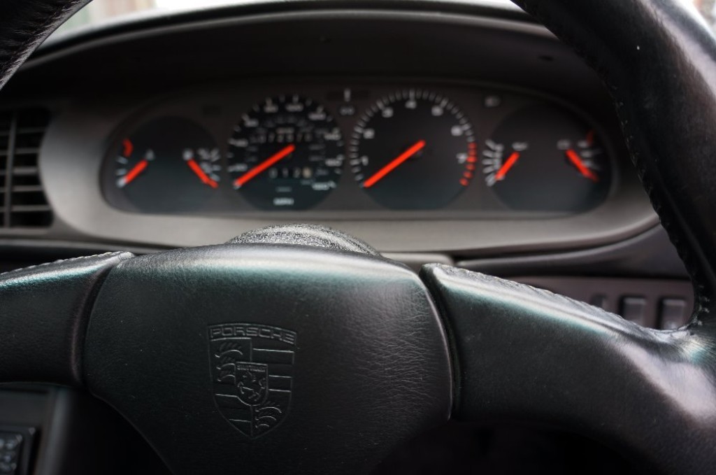 PORSCHE 968