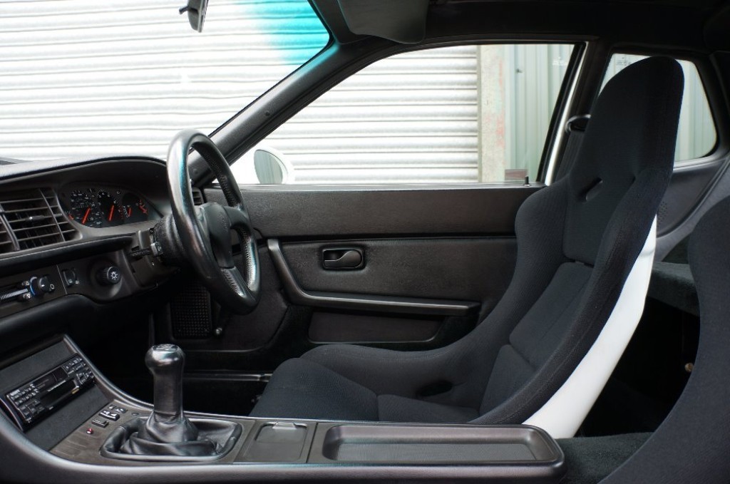 PORSCHE 968