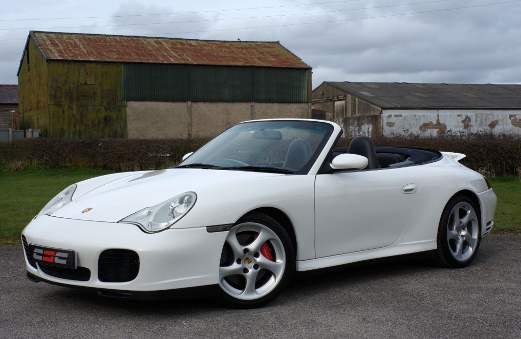 PORSCHE 911