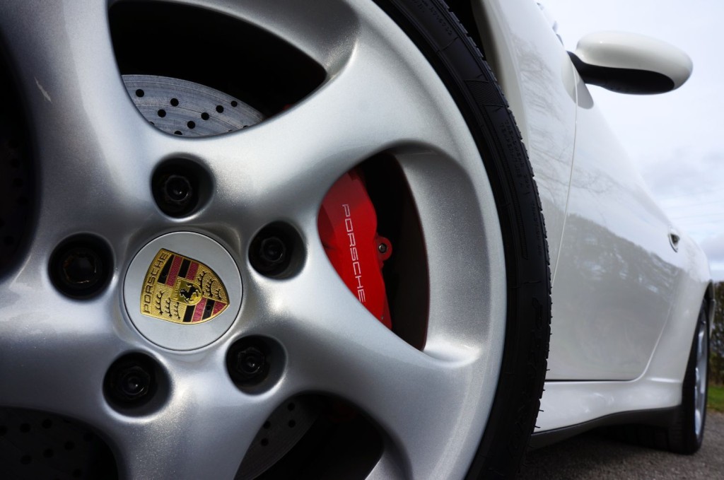 PORSCHE 911