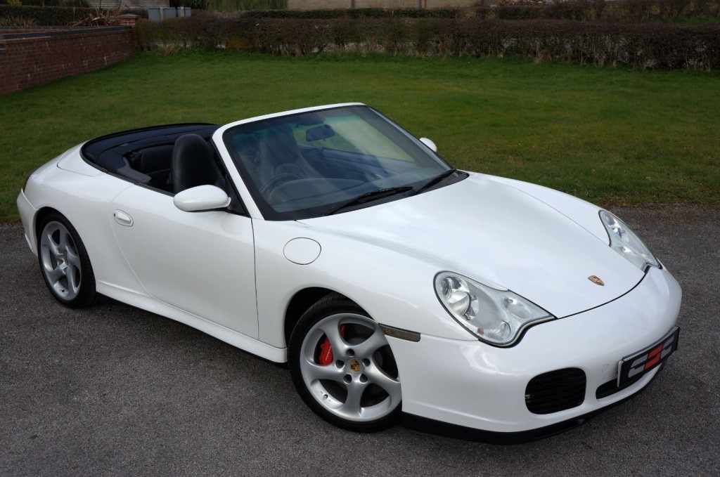 PORSCHE 911