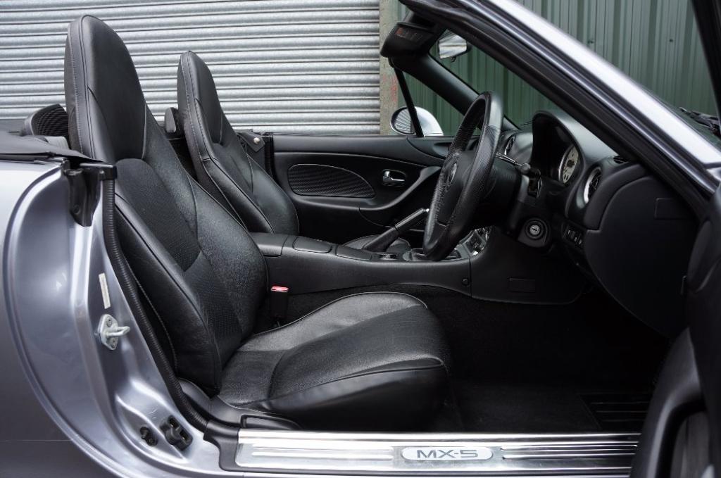 MAZDA MX-5