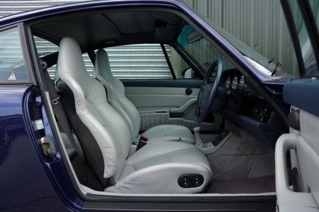 PORSCHE 911 CLASSIC