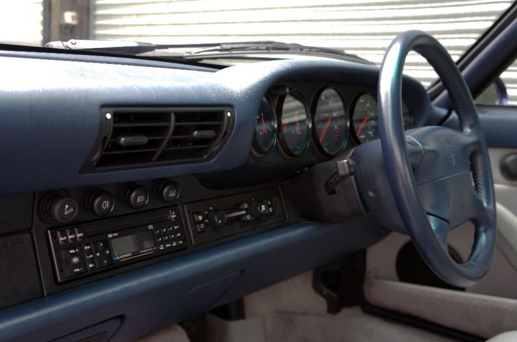 PORSCHE 911 CLASSIC