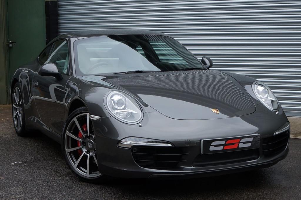 PORSCHE 911