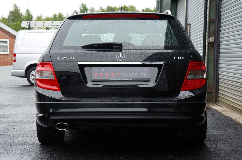 MERCEDES-BENZ C CLASS