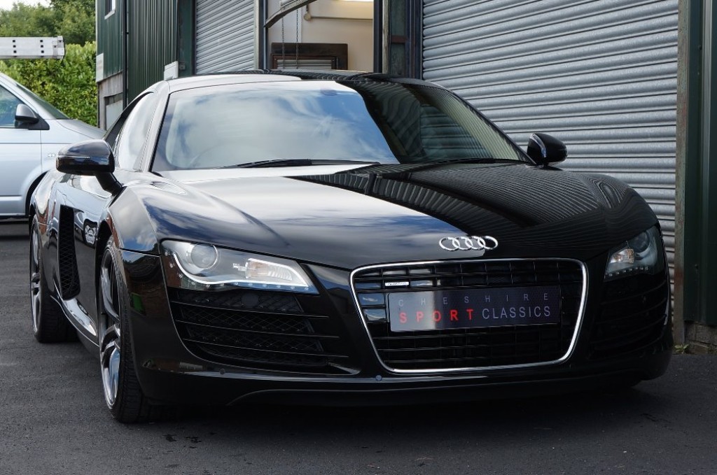 AUDI R8