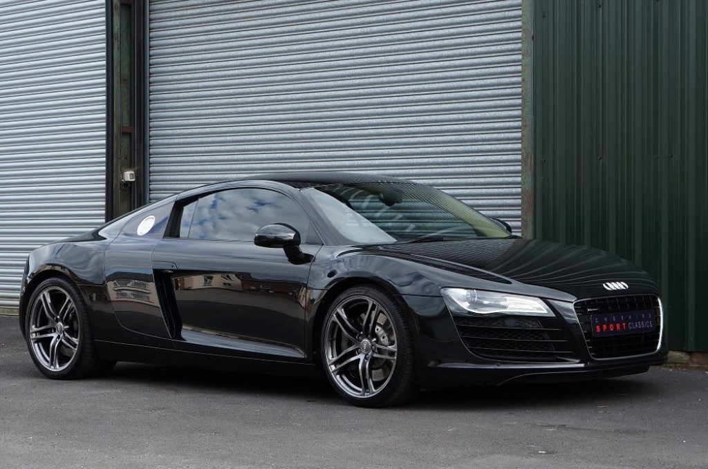 AUDI R8