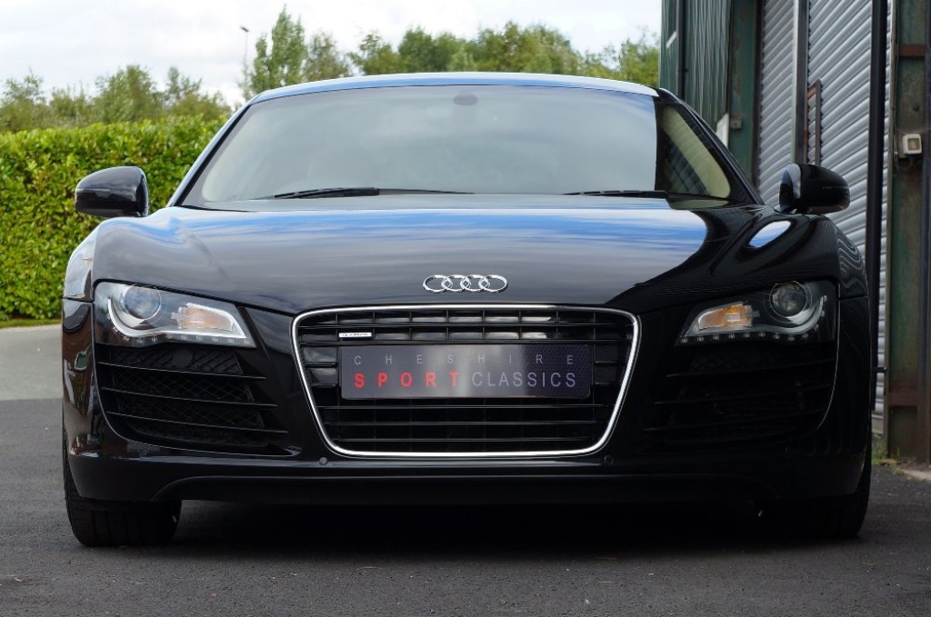 AUDI R8
