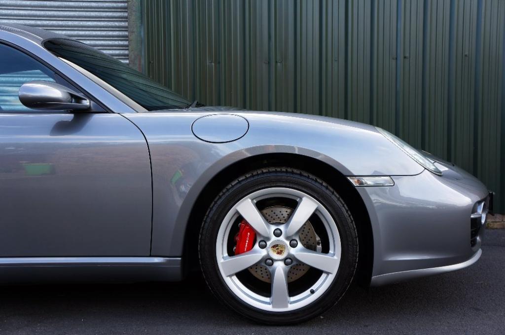 PORSCHE CAYMAN