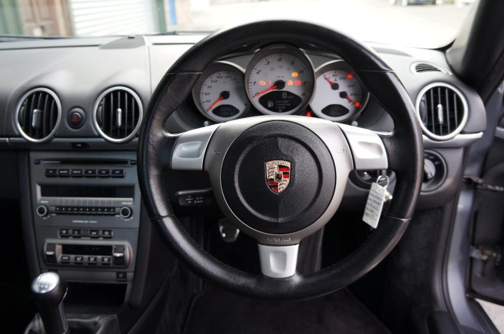PORSCHE CAYMAN