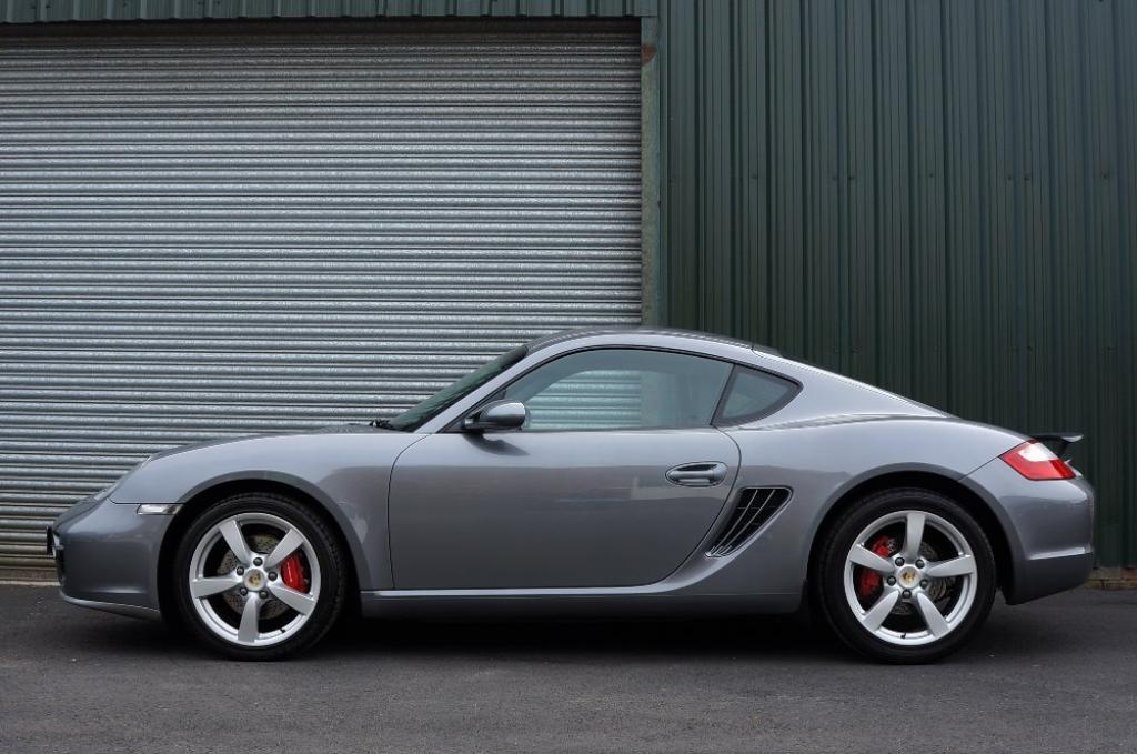 PORSCHE CAYMAN