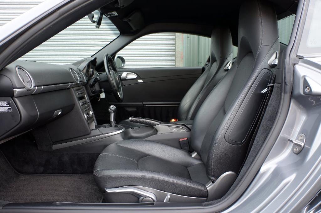 PORSCHE CAYMAN