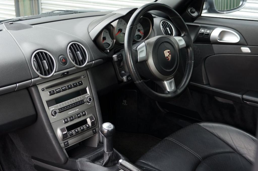 PORSCHE CAYMAN