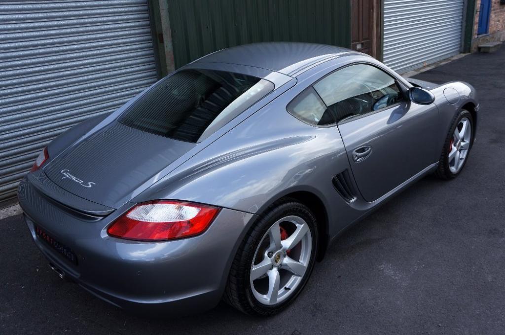 PORSCHE CAYMAN