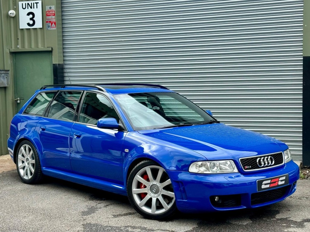 View AUDI A4 RS4 2.7 BI-Turbo QUATTRO AVANT