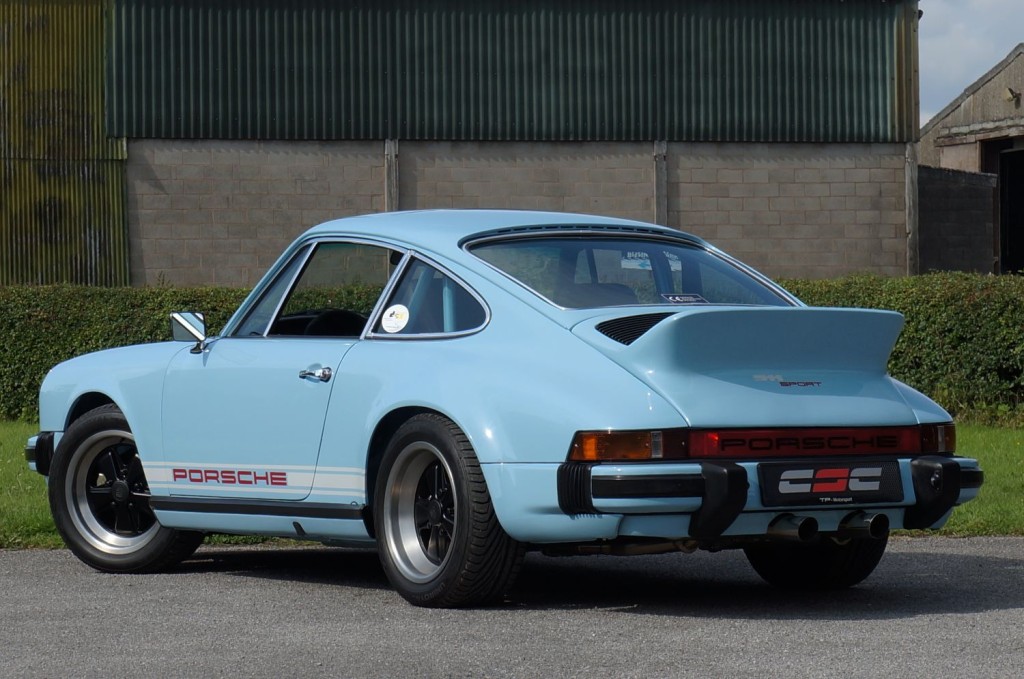 PORSCHE 911 CLASSIC