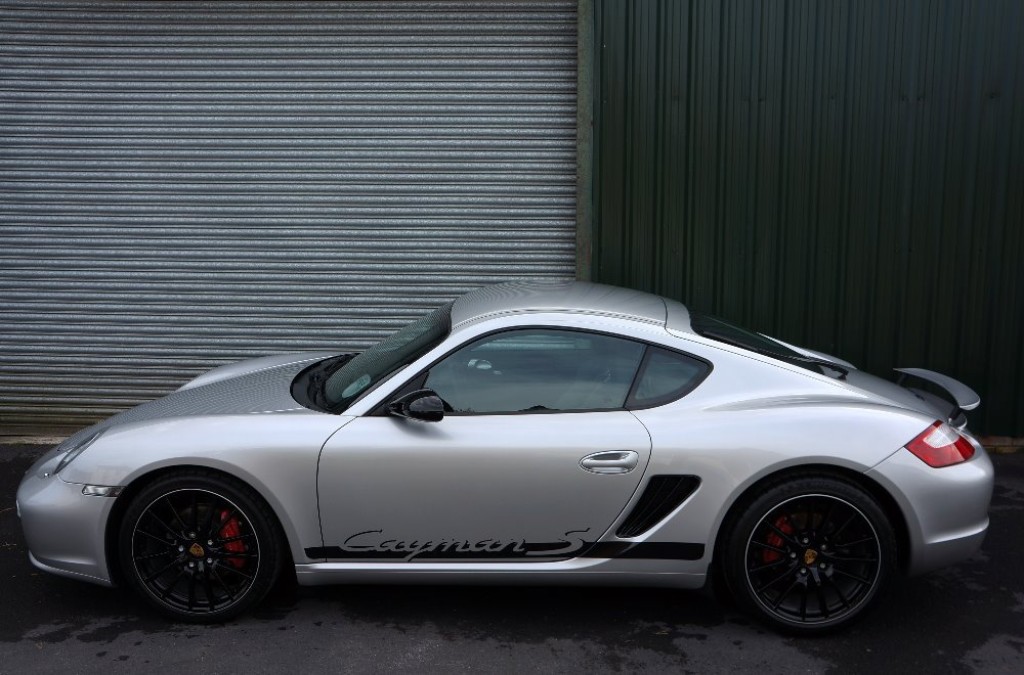 PORSCHE CAYMAN