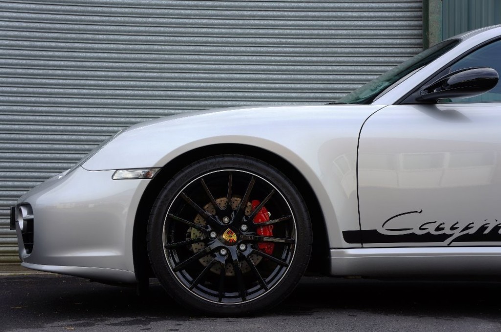 PORSCHE CAYMAN