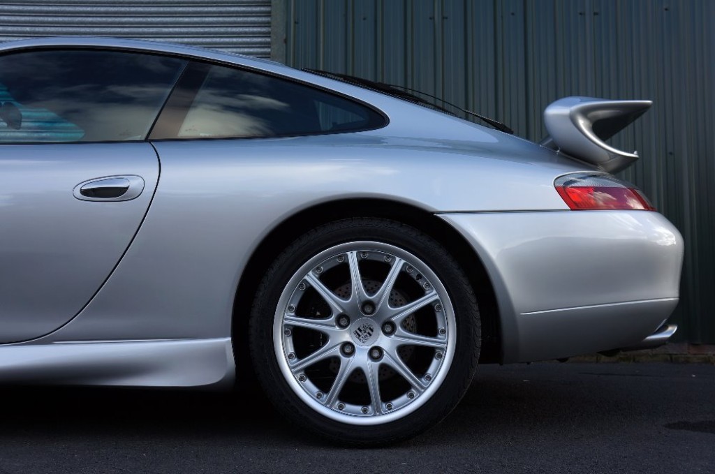 PORSCHE 911 MK 996