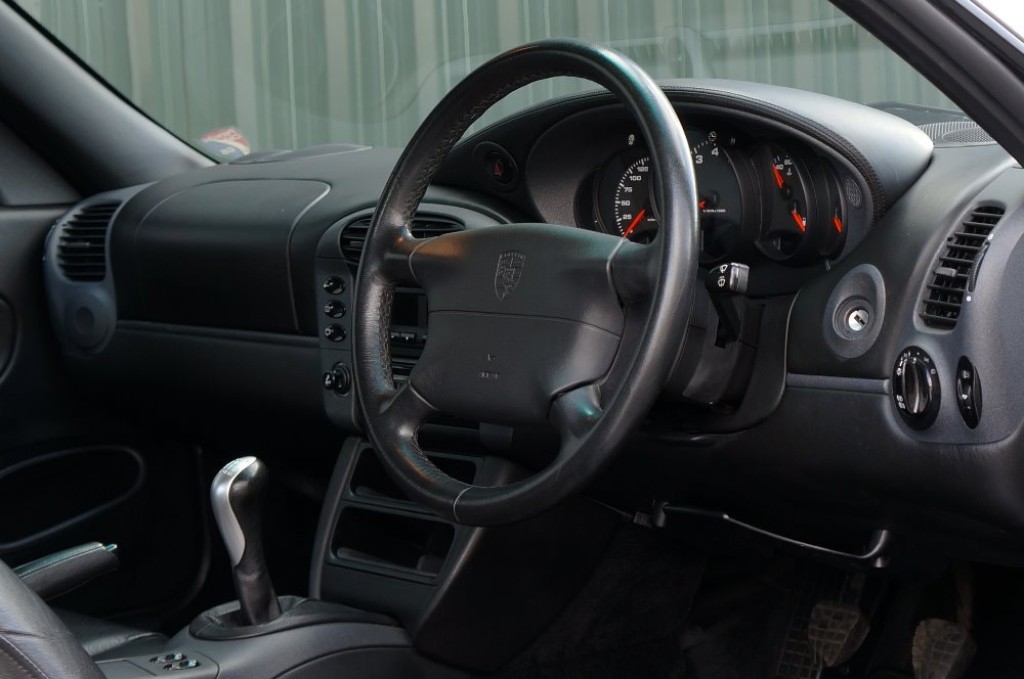 PORSCHE 911 MK 996