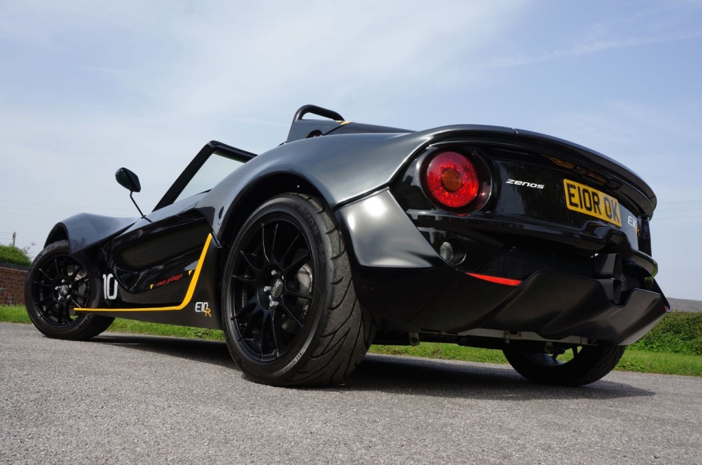 ZENOS E10