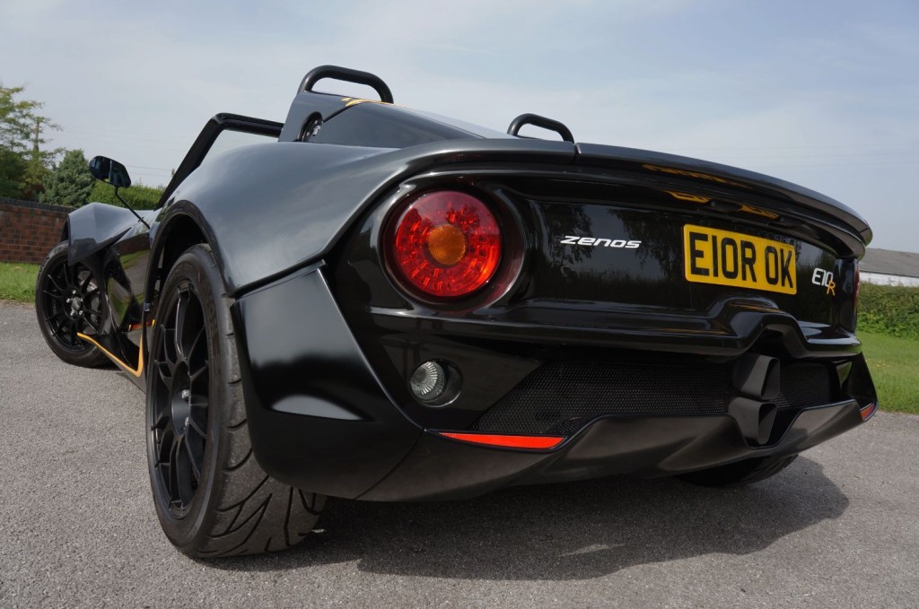 ZENOS E10