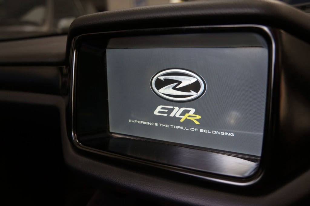 ZENOS E10