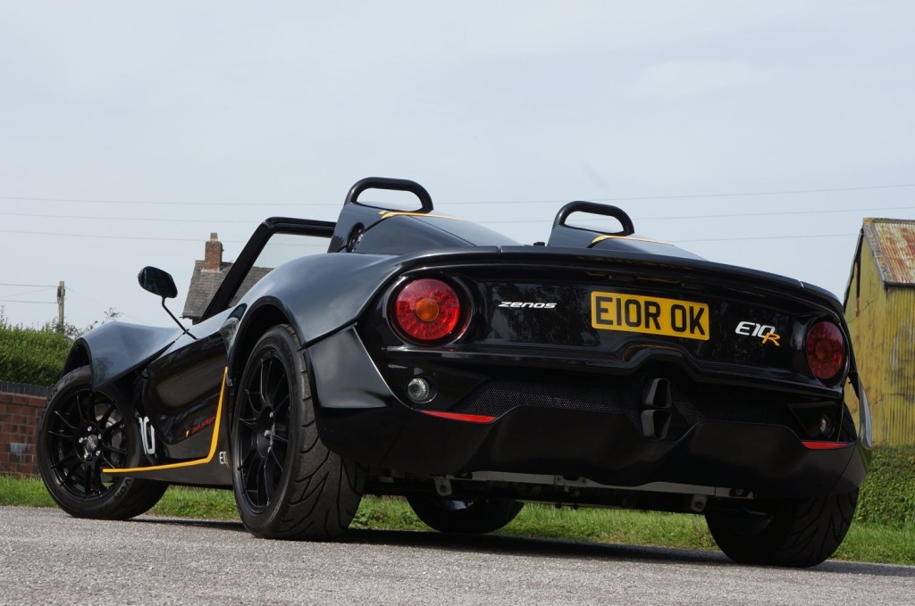 ZENOS E10