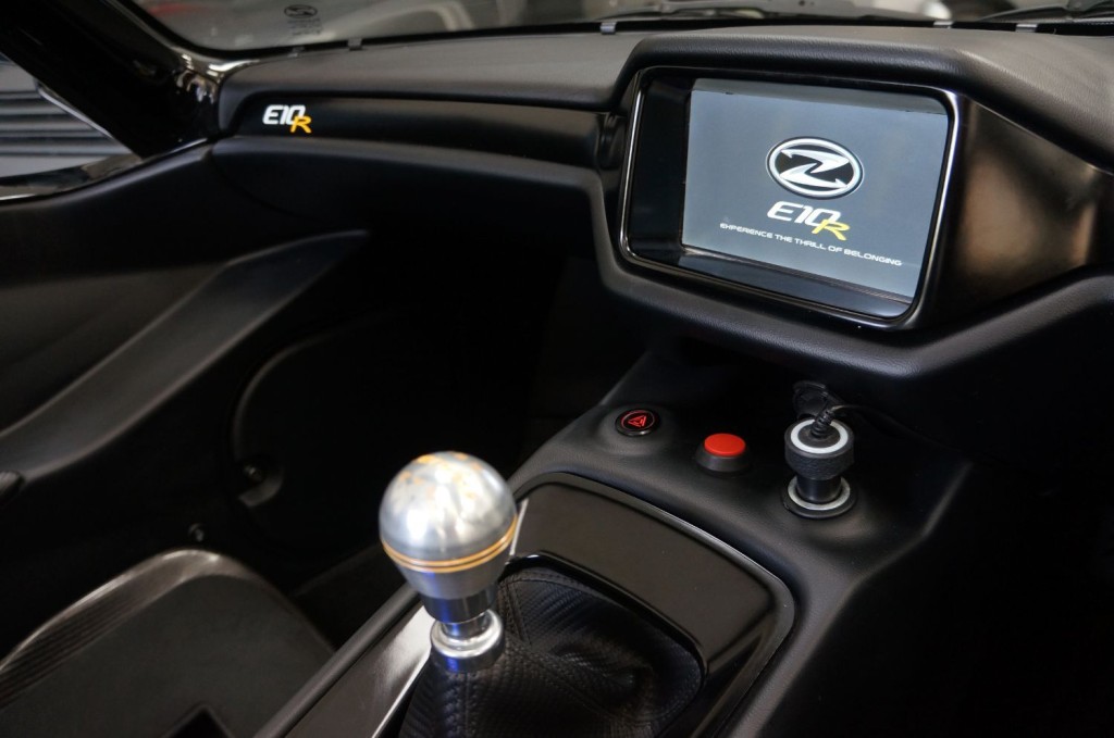 ZENOS E10
