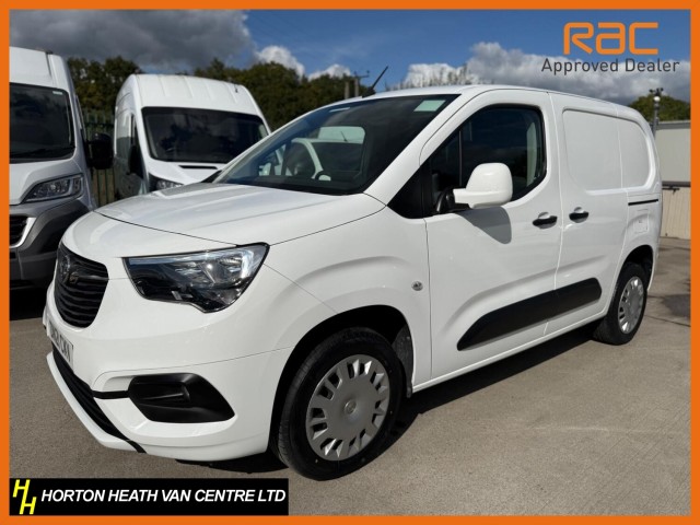 VAUXHALL COMBO 1.5 TURBO D 2300 SPORTIVE-3 SEATS-NAV-AC-PARKPILOT-CRUISE-CARPLAY-E PACK (2021/21)