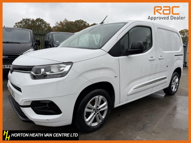 TOYOTA PROACE CITY 1.5D RARE DESIGN MODEL-SAT NAV-REV CAM-ALLOYS-COLOUR CODED TRIM-SLAM LOCKS-SORTIMO-HUGE SPEC (2022/72)