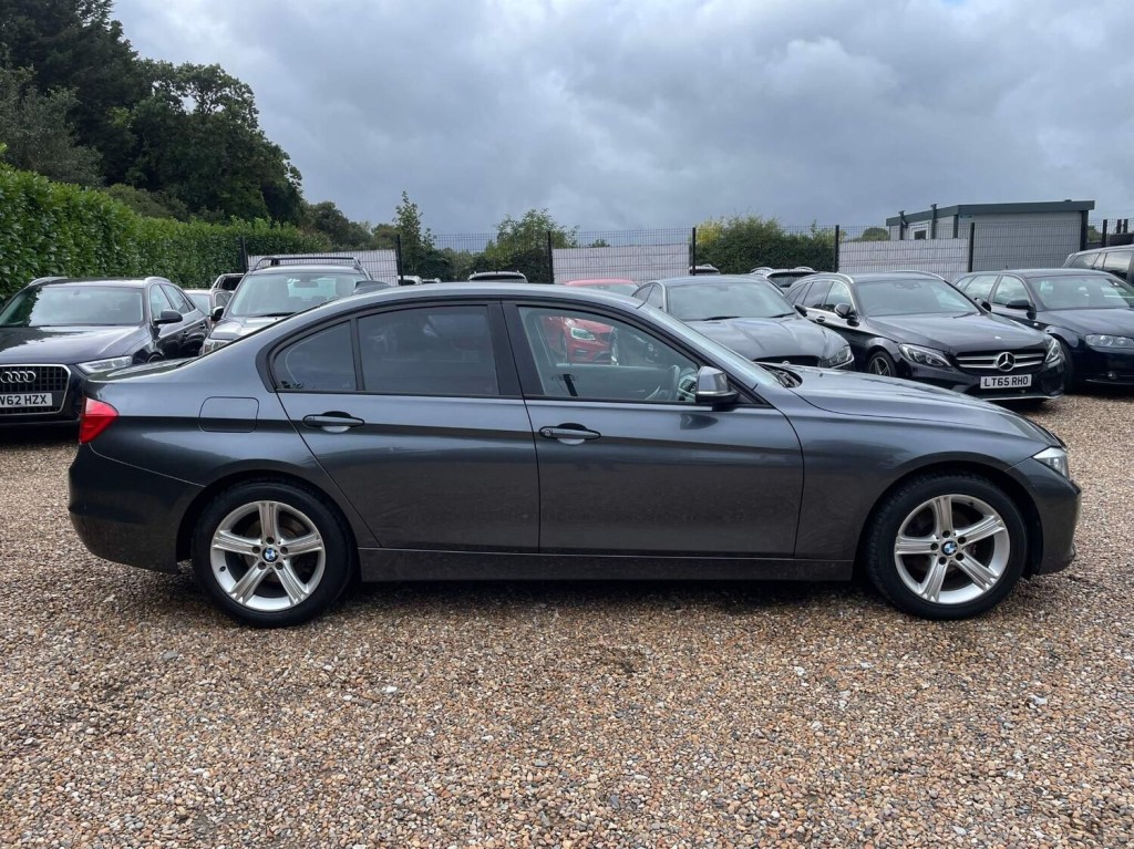 View BMW 3 SERIES 2.0 318d SE Euro 5 (s/s) 4dr
