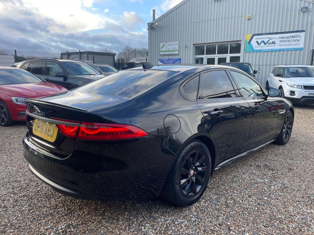 View JAGUAR XF 2.0 d R-Sport 