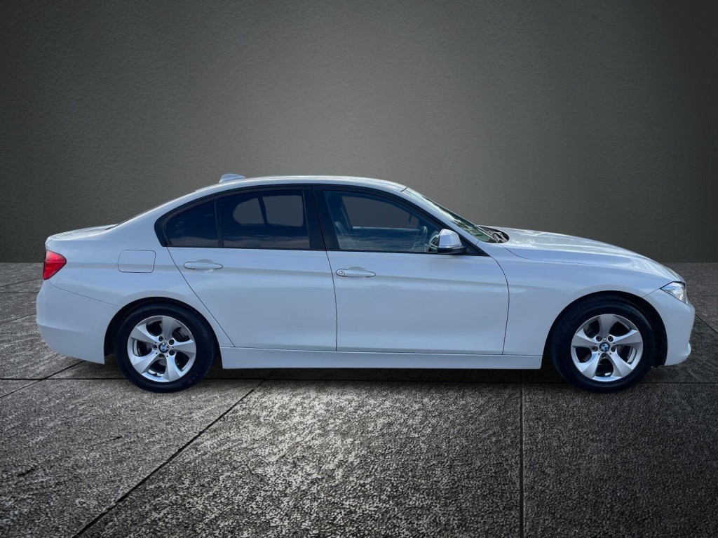 View BMW 3 SERIES 2.0 320d Efficient Dynamics