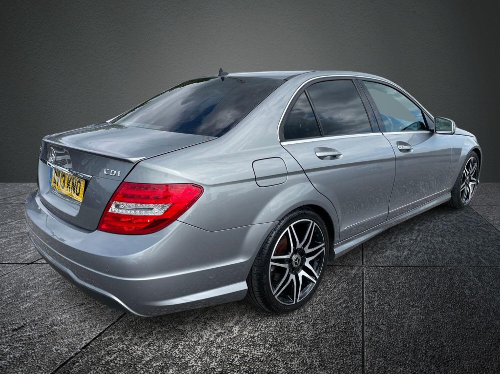 View MERCEDES-BENZ C CLASS 2.1 C220 CDI BlueEfficiency AMG Sport Plus
