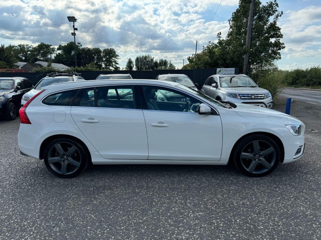 View VOLVO V60 2.0 R-Design Lux Nav D4