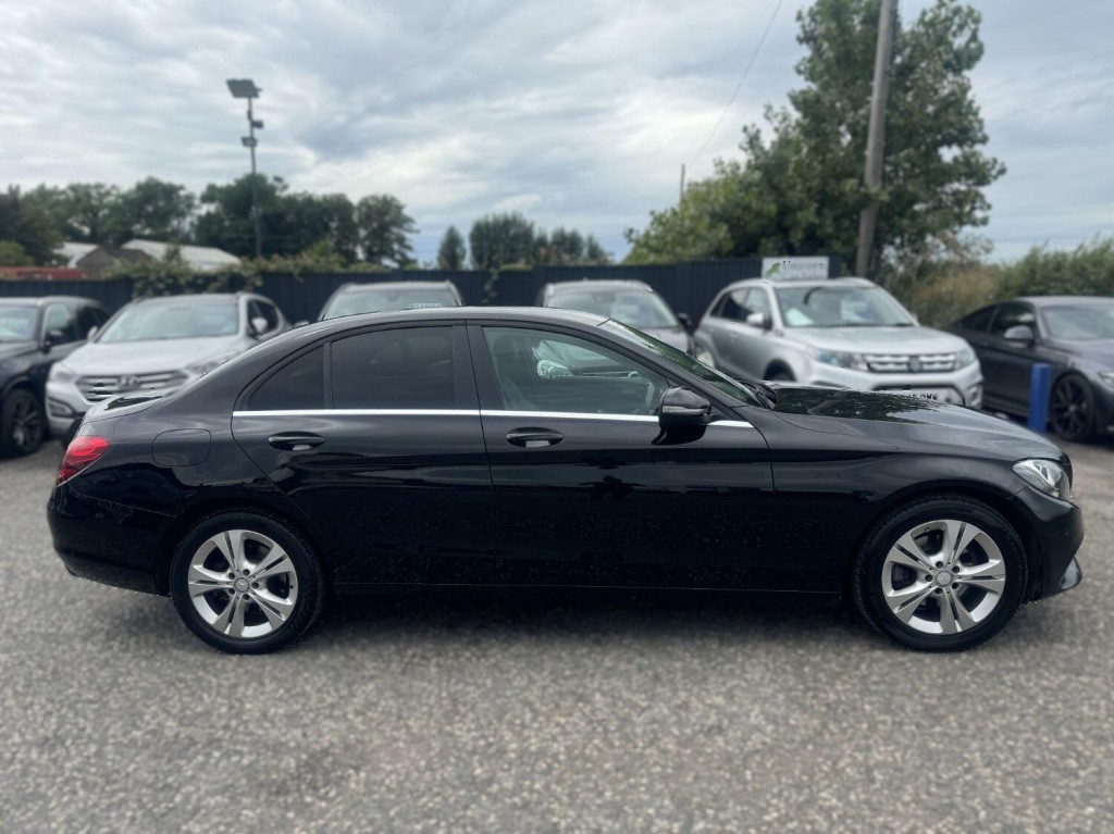 View MERCEDES-BENZ C CLASS 2.1 C220d SE