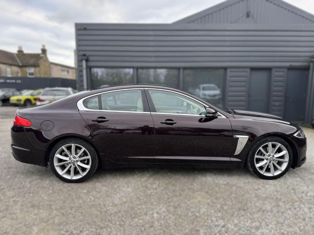 View JAGUAR XF 2.2d Premium Luxury Auto Euro 5 (s/s) 4dr