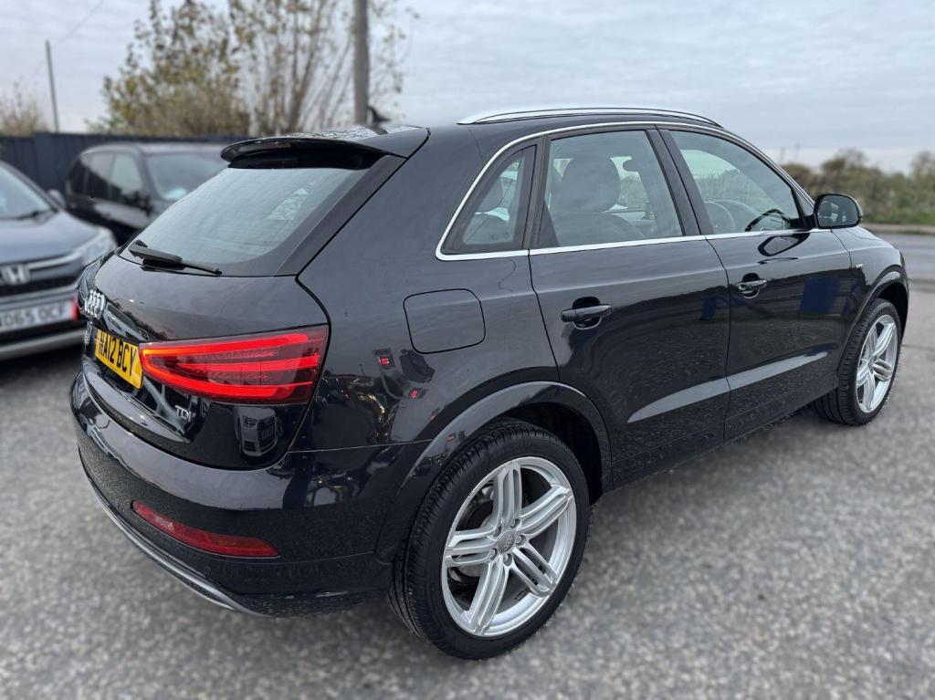 View AUDI Q3 2.0 TDI S line