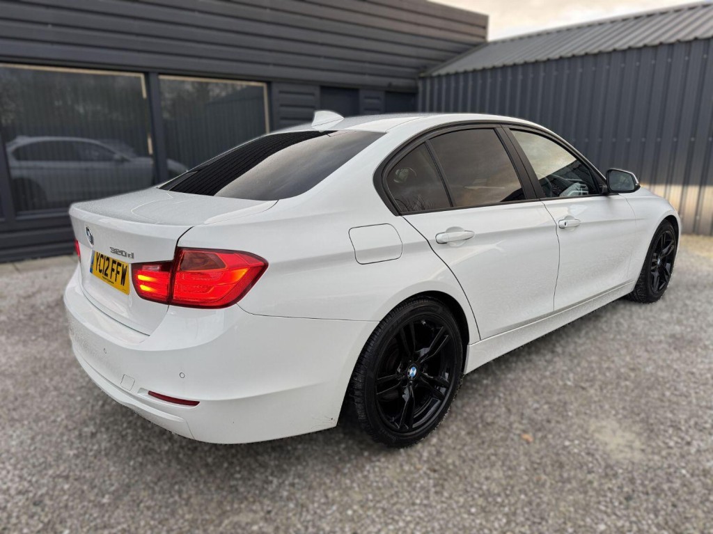 View BMW 3 SERIES 2.0 320d Efficient Dynamics