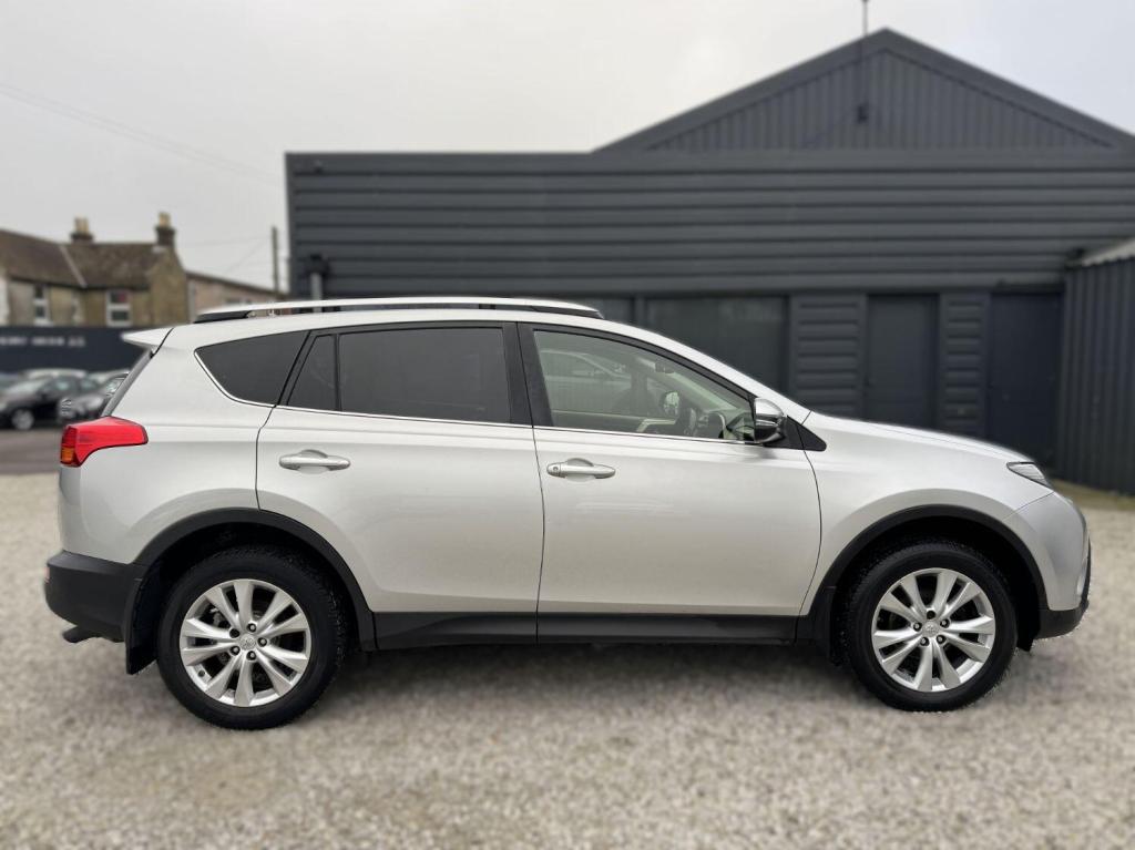 View TOYOTA RAV4 2.2 D-4D Invincible