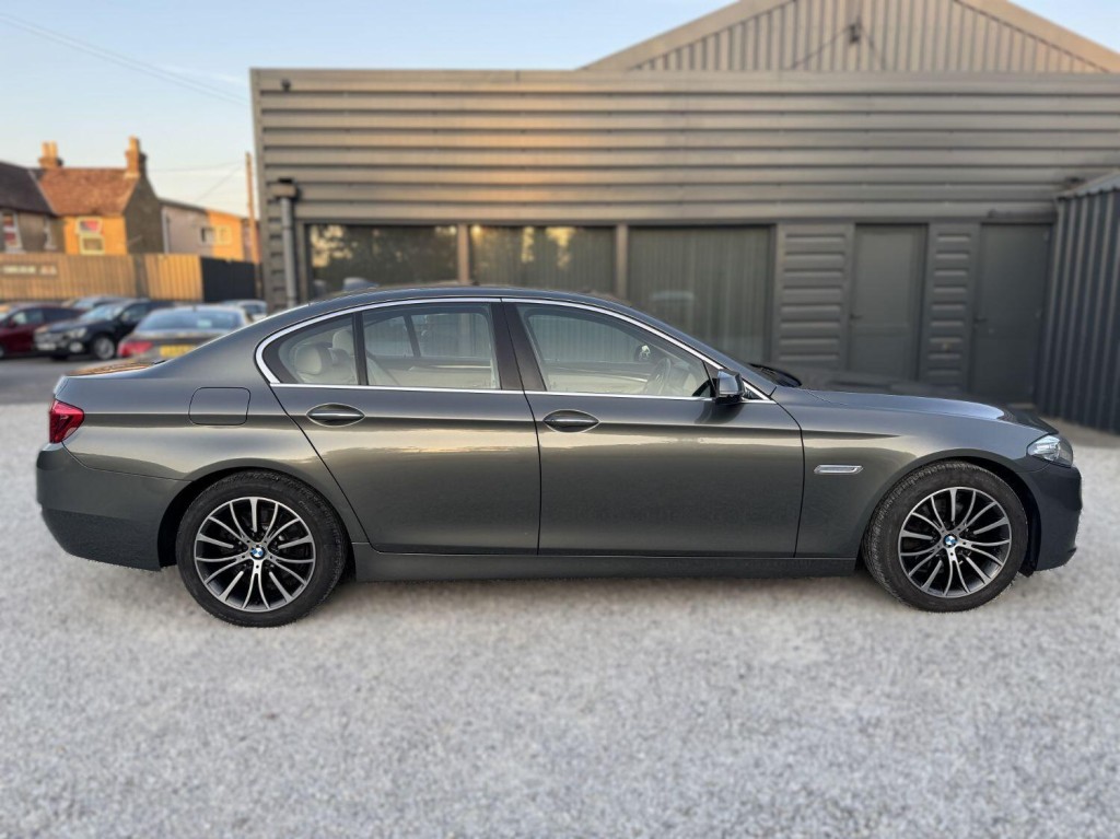 View BMW 5 SERIES 2.0 520d Luxury Saloon